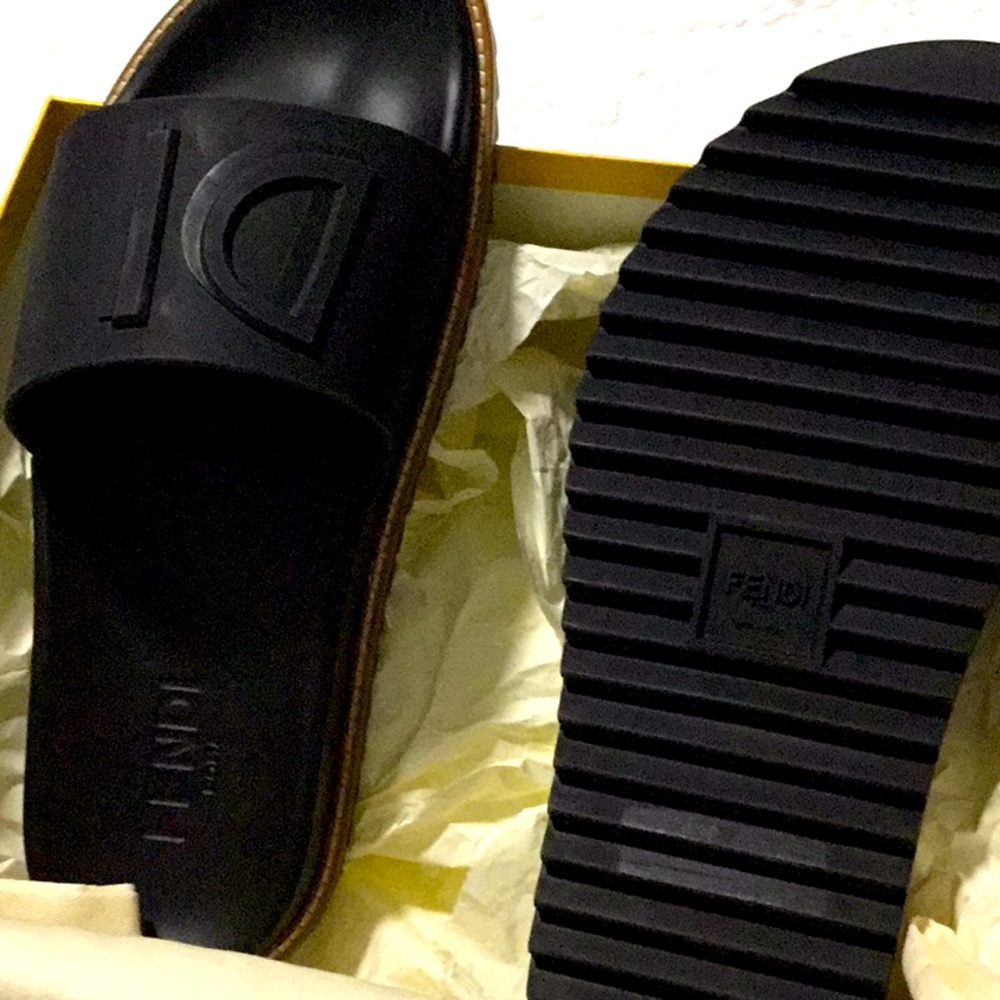 Leather sándals